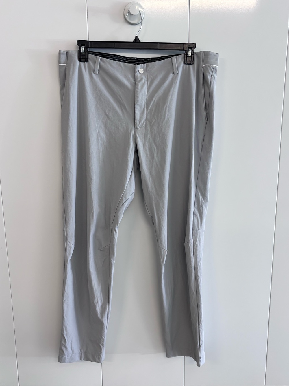 Nike Golf Mens Pants Size 38x32 Gray Modern Fit Dri-Fit Performance Trousers